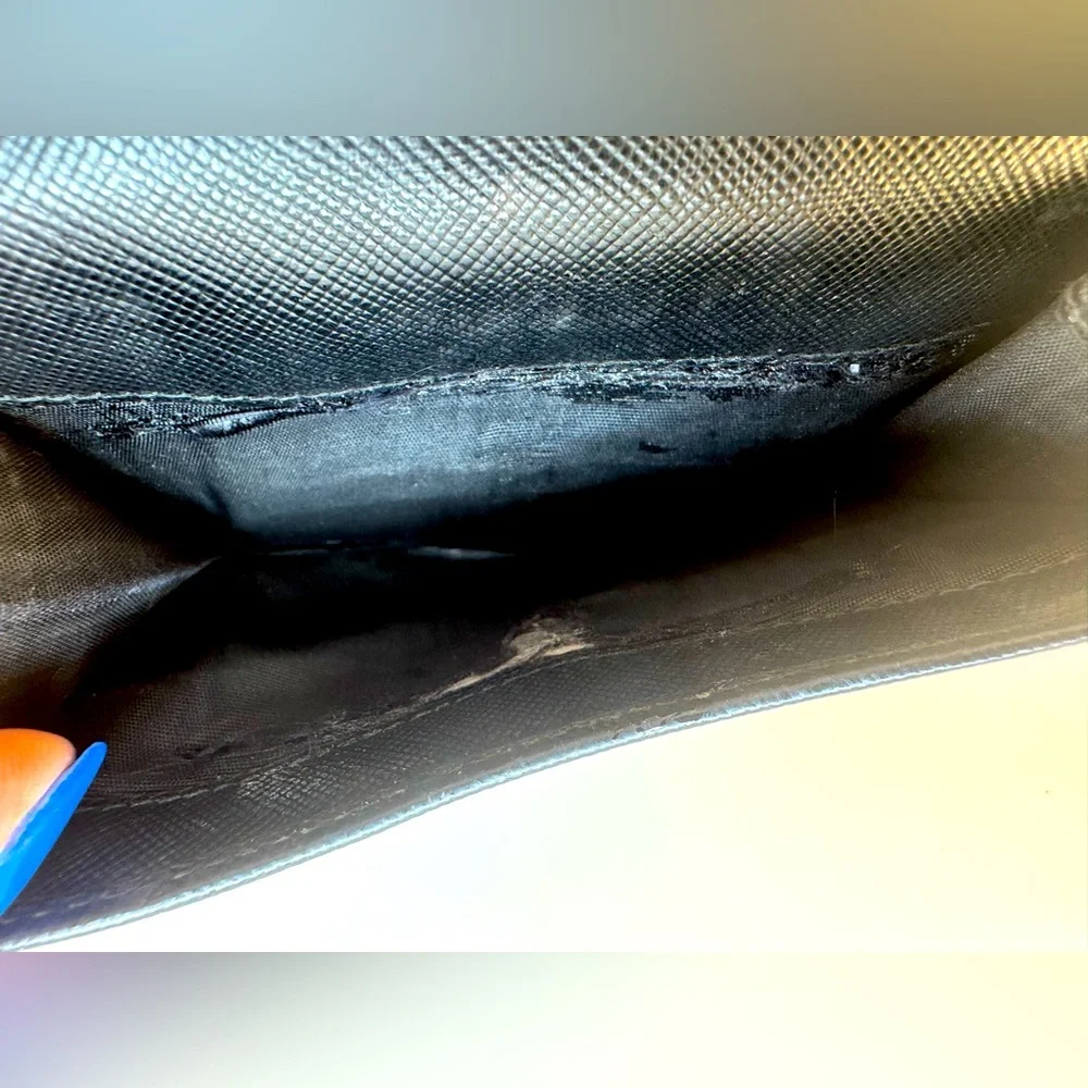 Prada Compact Bifold Wallet Saffiano W Coin Pocket Snap Closure Authentic EUC - Picture 6 of 12